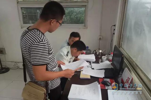 豐臺區(qū)共檢測車輛 22臺，擬處罰超標車輛4臺，開單金額3200元