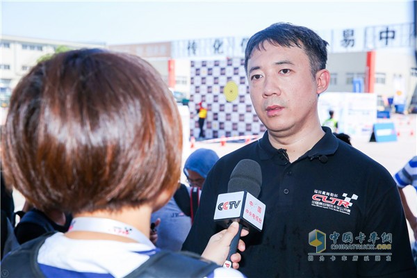 福田汽車集團(tuán)高級副總裁、品牌總監(jiān)李健先生接受中央電視臺采訪