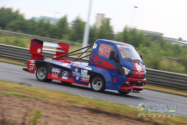 飛碟締途參加2017中國卡車公開賽