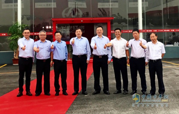 高效率、高品質(zhì)，讓上汽紅巖中置軸轎運(yùn)車受到用戶高度認(rèn)可