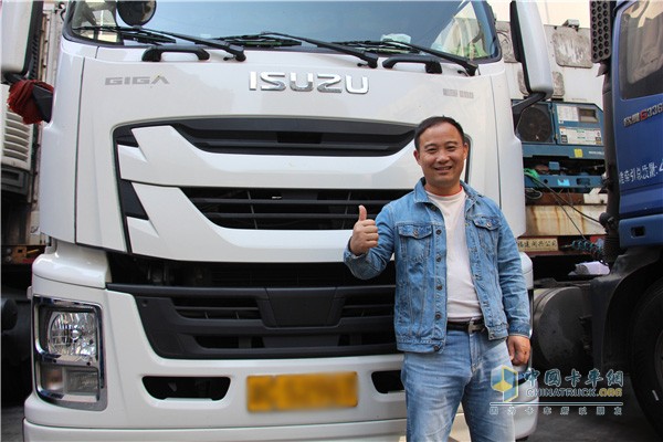 順發(fā)物流運(yùn)輸有限公司車(chē)隊(duì)長(zhǎng)范云明
