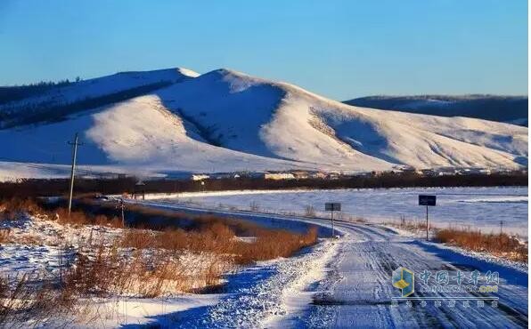 南方突降大雪，行車在外的你該如何應(yīng)對(duì)？
