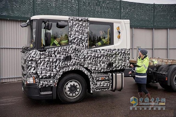 全新斯堪尼亞P系消防車底盤在產(chǎn)品發(fā)布之前就讓消防員進行了體驗