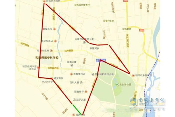 和田市路段紅線區(qū)域內(nèi)（含紅線區(qū)域）表示大型車輛、工程施工車輛、危化品運輸車輛禁止通行