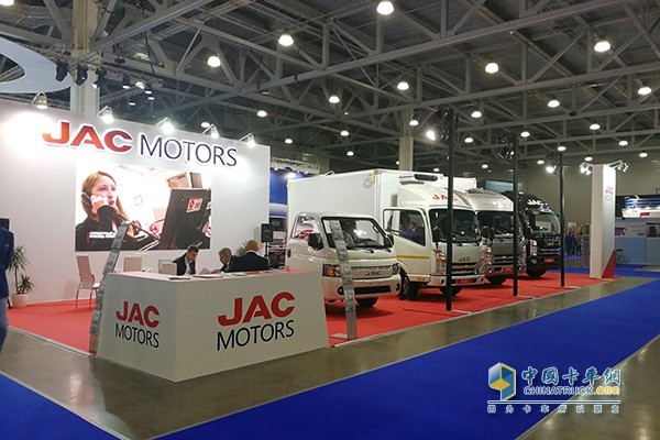 江淮汽車(chē)攜輕卡參加2017俄羅斯商用車(chē)展
