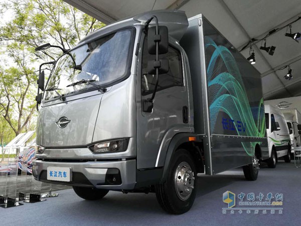 長江汽車純電動(dòng)物流車