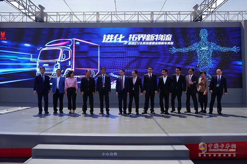 2018年北京車展江鈴展位，兩款重量級新車發(fā)布
