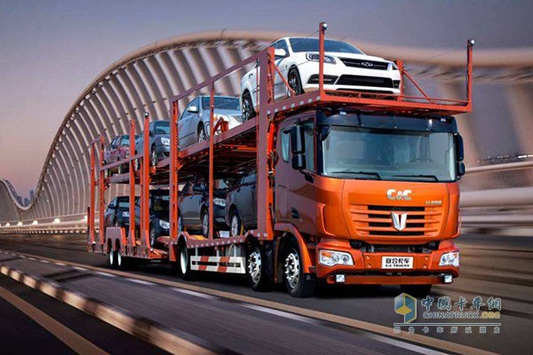 中置軸車(chē)輛運(yùn)輸車(chē)