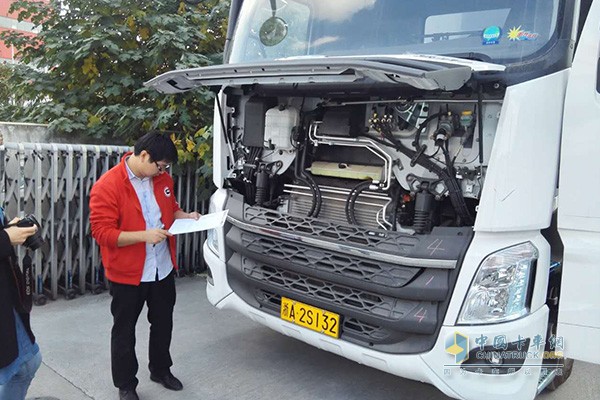 ?對申通車輛發(fā)動機(jī)進(jìn)行定期保養(yǎng)檢查