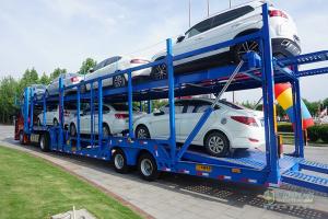 中國重汽豪瀚曼技術轎運車品鑒會
