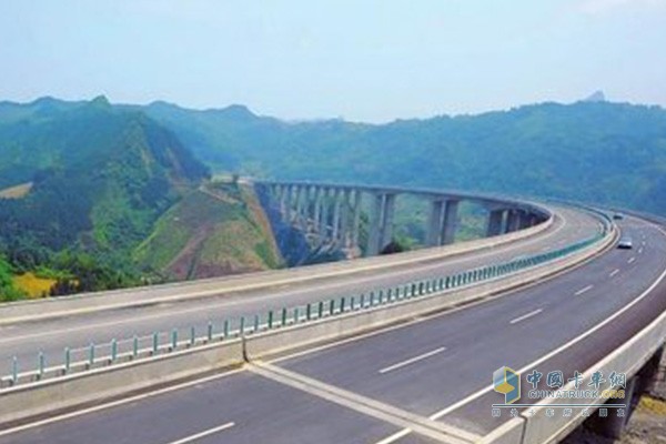 重慶欲建25個(gè)高速公路項(xiàng)目總里程1398公里，總投資約2400億元