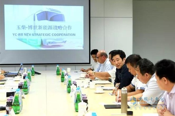 玉柴股份董事長(zhǎng)晏平與博世柴油系統(tǒng)就新能源戰(zhàn)略等話(huà)題展開(kāi)了深入會(huì)談交流