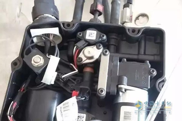 更換驅(qū)動電機后的尿素泵