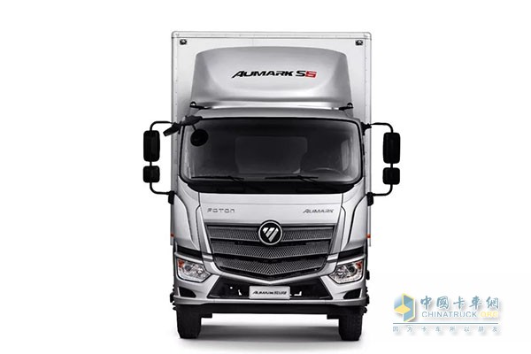 歐馬可超級(jí)卡車(chē)擁有“硬漢”的帥氣外觀(guān)