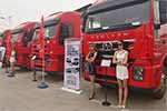 比車模還有吸引力？上汽紅巖亮相山西長治車展