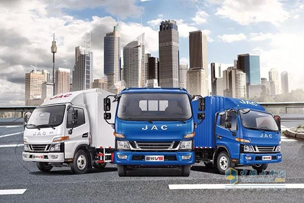 搭載T28發(fā)動(dòng)機(jī)的駿鈴V3、V5、V6!