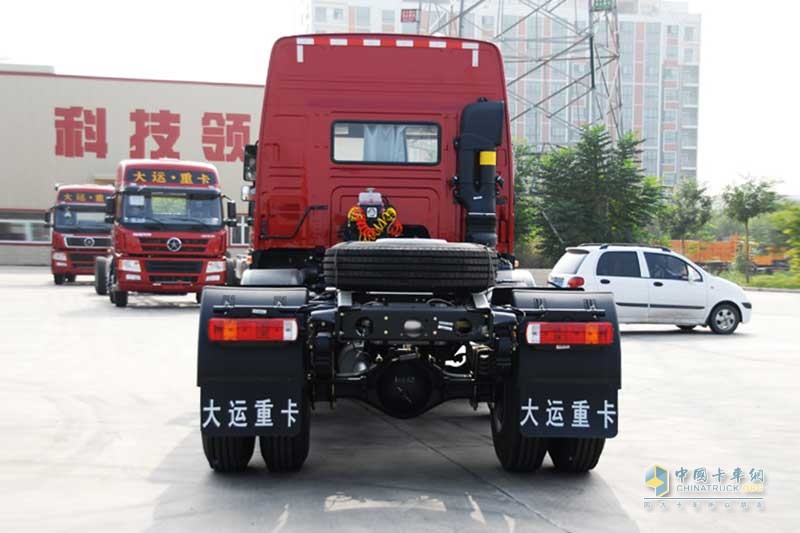 大運(yùn)重卡 新N8E系列 6×2 310/350馬力 牽引車