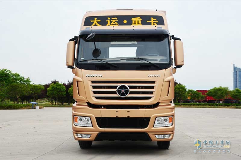 大運(yùn)重卡 N9H系列 6×4 400-490馬力 牽引車（奔馳發(fā)動(dòng)機(jī)）