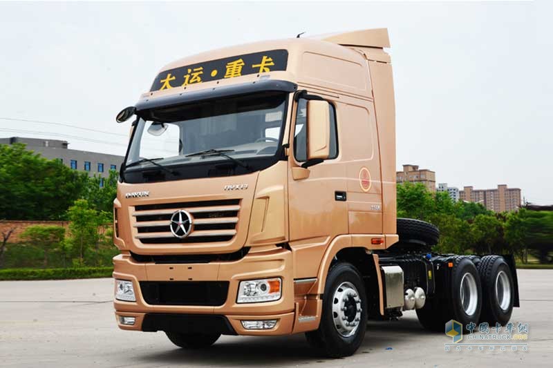 大運(yùn)重卡 N9H系列 6×4 400-490馬力 牽引車（奔馳發(fā)動(dòng)機(jī)）