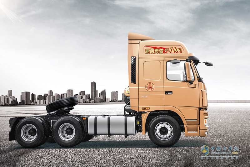 大運(yùn)重卡 N9H系列 6×4 400-490馬力 牽引車（奔馳發(fā)動(dòng)機(jī)）