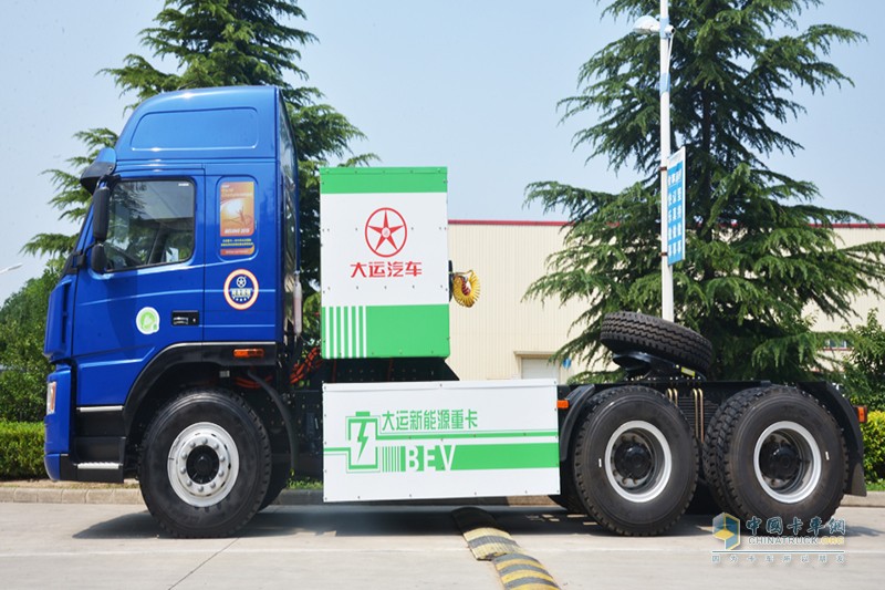 大運(yùn)E8重卡純電動 6×4 牽引車