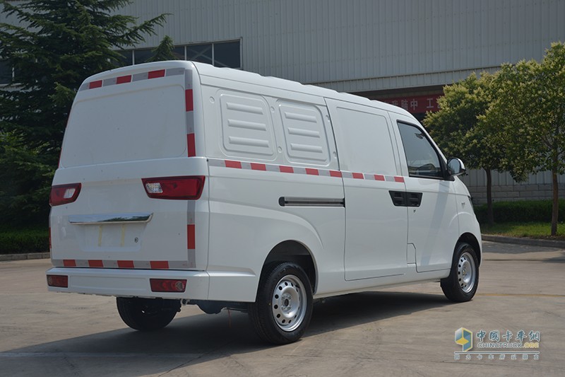大運(yùn) EK1 82馬力 純電動(dòng)廂式貨車 