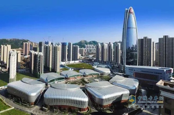 中國(guó)重汽是我國(guó)民族重卡的搖籃，是我國(guó)最大的重型汽車生產(chǎn)基地