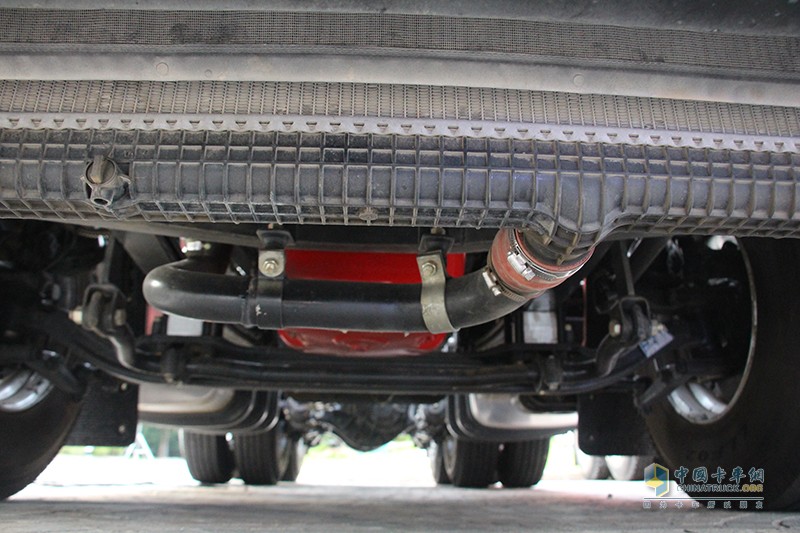 陜汽重卡 德龍X3000 青春版 600馬力 6×4 牽引車(chē)