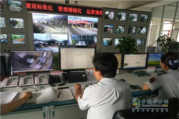 涇川進(jìn)一步加強(qiáng)對“綠色通道”車輛的查驗力度
