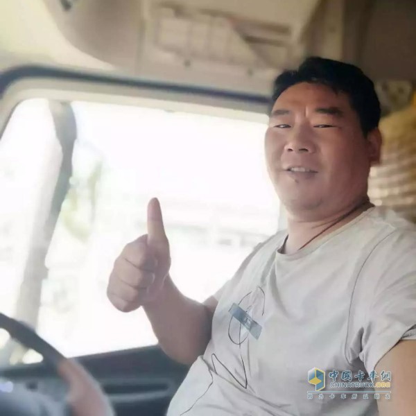 王師傅點(diǎn)贊歐曼EST超級(jí)卡車(chē)