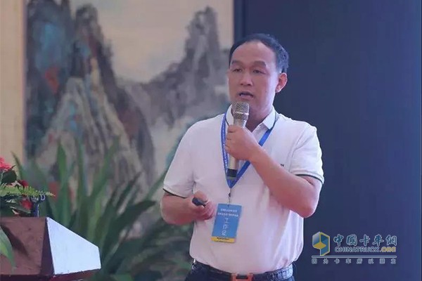 張建生先生會(huì)場分享品牌新運(yùn)營思路