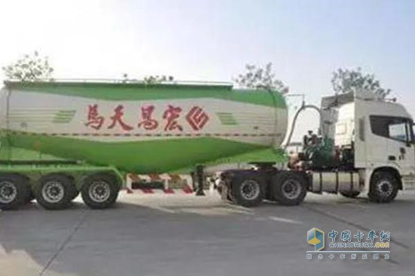 混凝土攪拌車(chē)