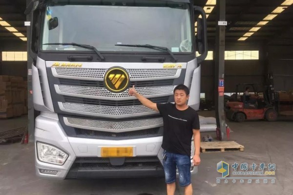 胡師傅與歐曼EST超級(jí)卡車(chē)