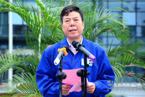 集團(tuán)公司黨委書記、董事長嚴(yán)鑒鉑