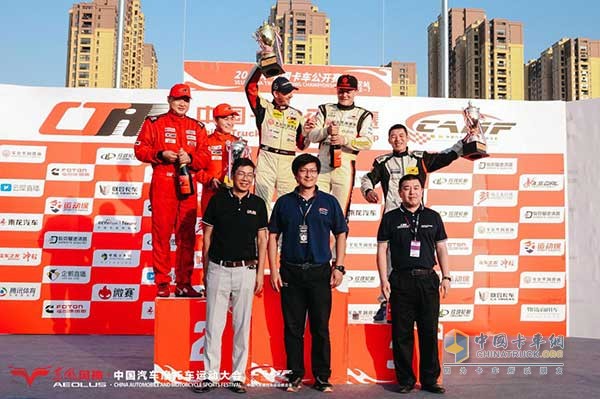 零公里潤(rùn)滑油車隊(duì)、福田康明斯X12超級(jí)車隊(duì)、敦克曼濾清器聯(lián)合車隊(duì)