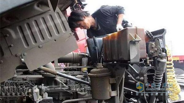 注意更換機(jī)油