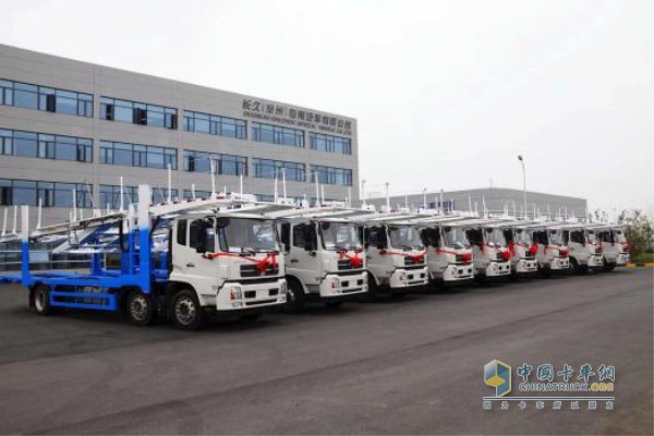 長久中置軸轎運(yùn)車