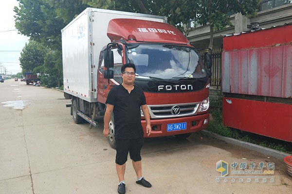 自己是福田時(shí)代M3的車主，人車同框