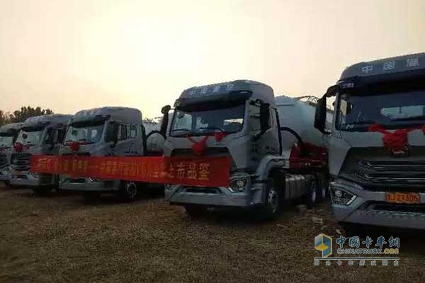 中國(guó)重汽豪瀚N6G河南市場(chǎng)品鑒會(huì)現(xiàn)場(chǎng)