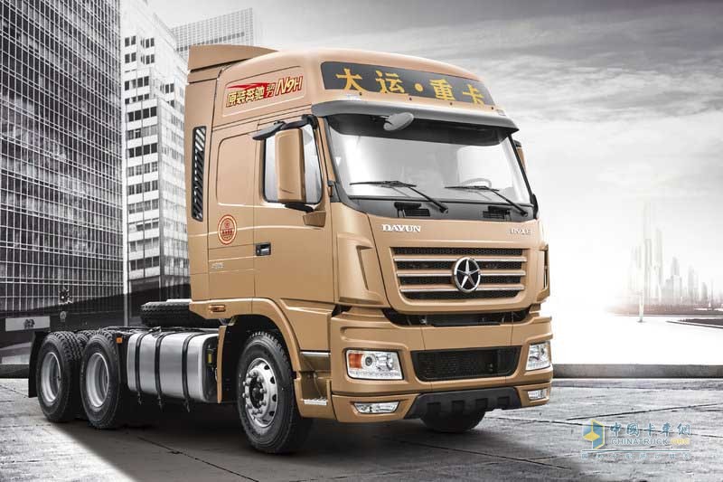 大運(yùn) N9H重卡 標(biāo)載版 430馬力 6X4牽引車(奔馳發(fā)動(dòng)機(jī))