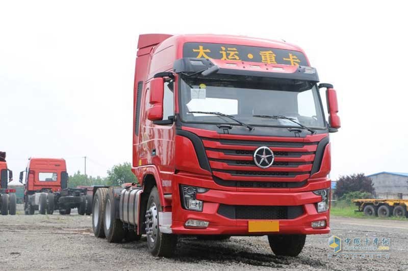 大運 新N8V重卡 430馬力 6X4 LNG牽引車 