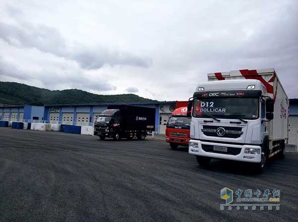強大的后勤服務(wù)保障車隊---東風輕型車隊