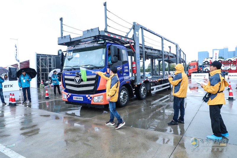 轎運(yùn)車一體化解決方案發(fā)布  2018年中國(guó)高效物流卡車公開(kāi)賽鹽城站舉行