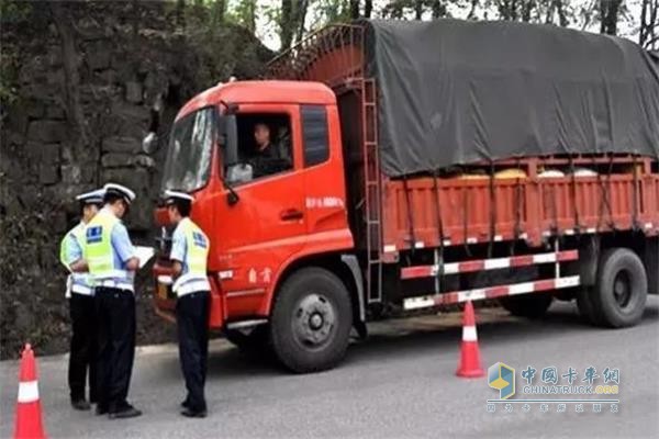 全國(guó)多地區(qū)對(duì)貨車限行