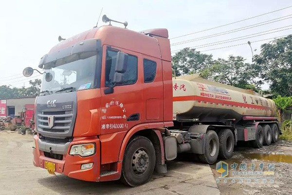 聯合卡車U系380危化品牽引車
