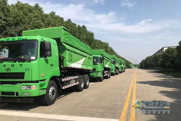 華菱新型環(huán)保渣土車(chē)