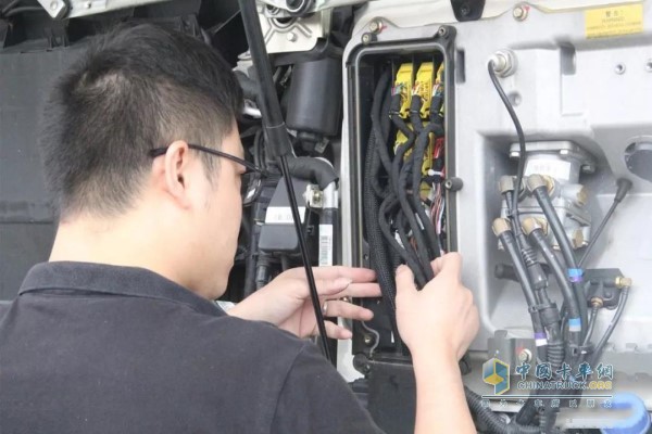 卡車(chē)電路發(fā)生故障時(shí) 直觀診斷法