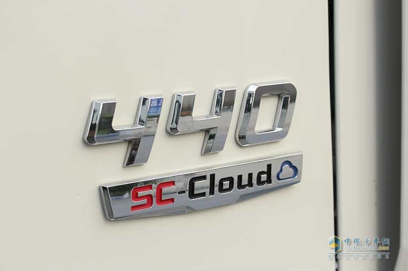 陜汽康明斯 德龍X3000 輕量化版 440馬力 4X2牽引車(chē)