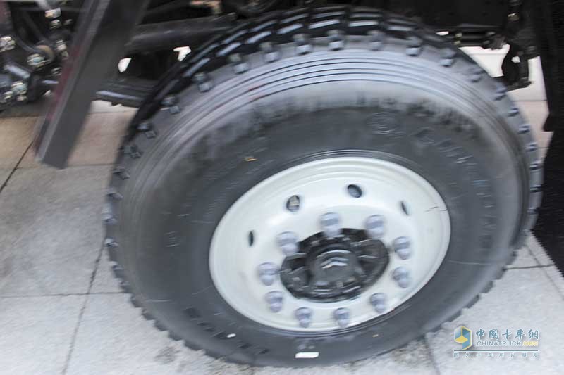 陜汽重卡 德龍X3000 550馬力 8X4 7.6米自卸車 