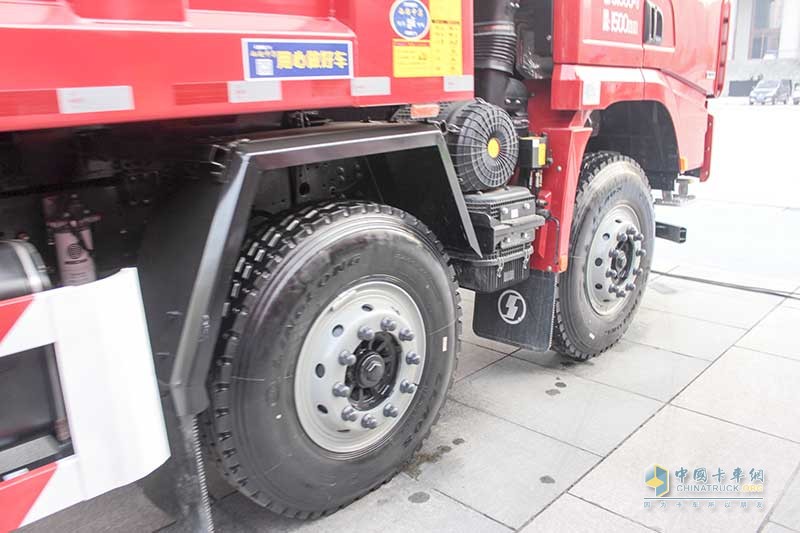 陜汽重卡 德龍X3000 550馬力 8X4 7.6米自卸車 